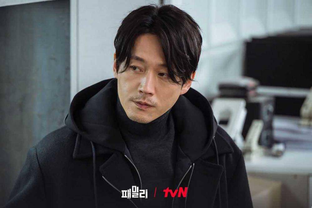 Jang Hyuk di Family: The Unbreakable Bond (instagram.com/tvn_drama)