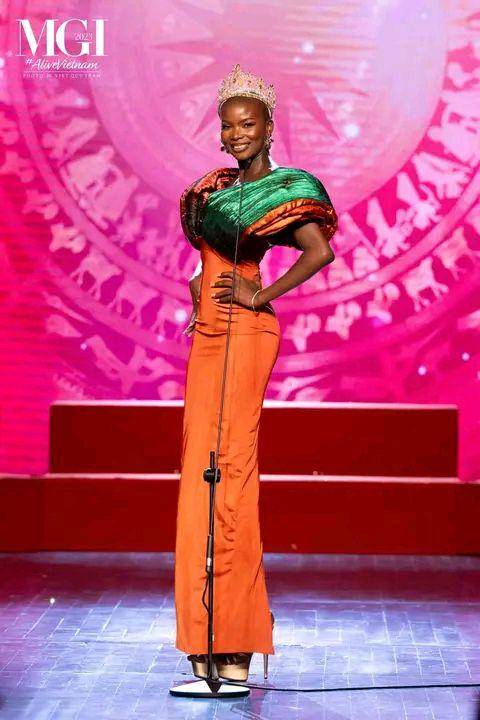 Potret Finalis Terfavorit di Sashing Ceremony Miss Grand International 2023 (Facebook.com/Missosology)