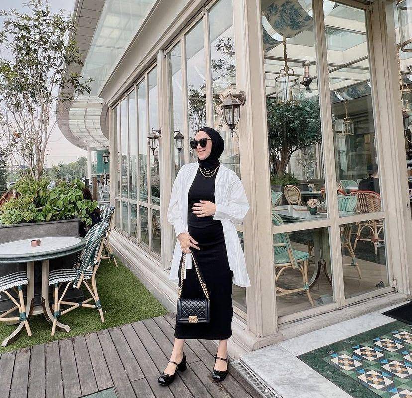 potret perjalanan hamil istri Melki Bajaj hingga lahiran anak kedua (Instagram.com/dewi_melki)