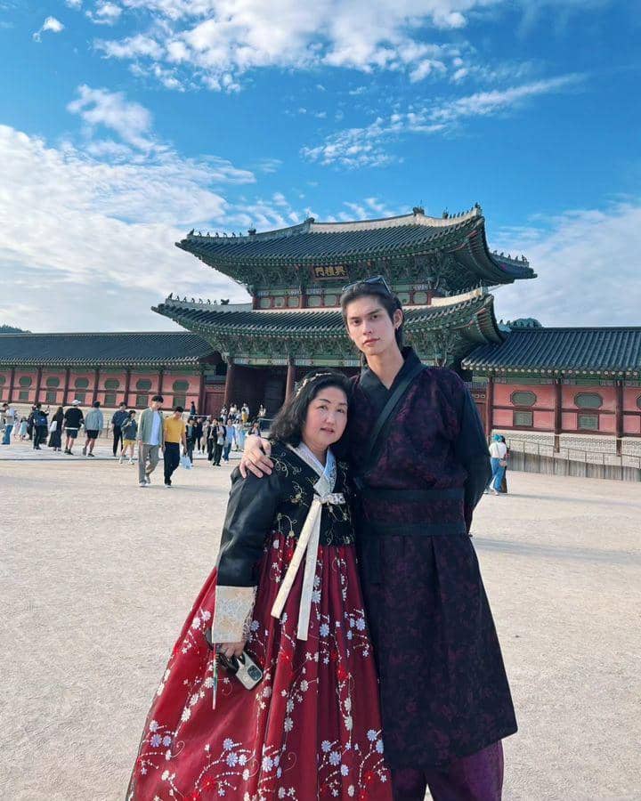 Bright Vachirawit di Korea Selatan (Instagram.com/bbrightvc)