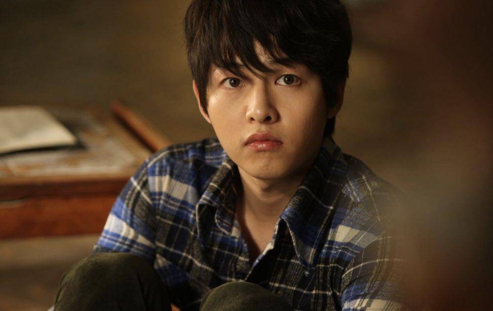 Song Joong Ki dalam film A Werewolf Boy (IMDb.com)