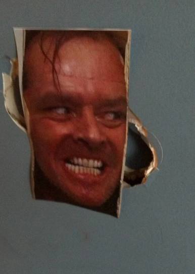 kreasi pintu dan dinding jebol (reddit.com/praise_reekris)