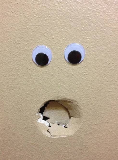 kreasi pintu dan dinding jebol (reddit.com/hazima2)