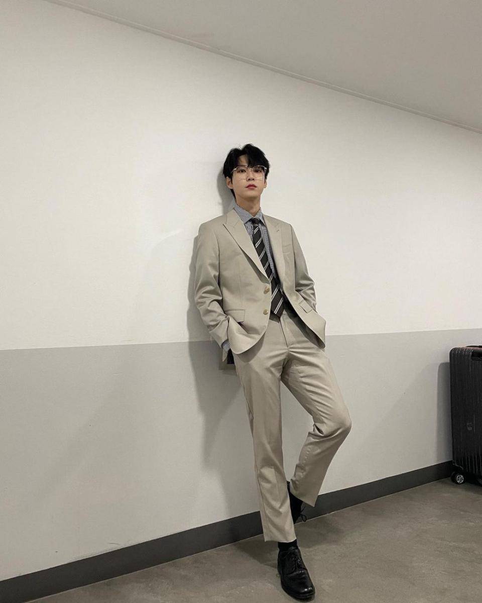 potret Doyoung NCT (instagram.com/do0_nct)