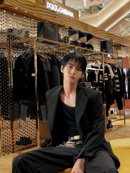 potret Doyoung NCT (instagram.com/do0_nct)