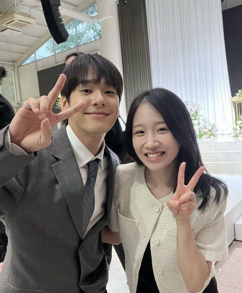 potret artis yang hadiri pernikahan Lee Suji dan Ko Hyoung Woo (Instagram.com/euna102794)