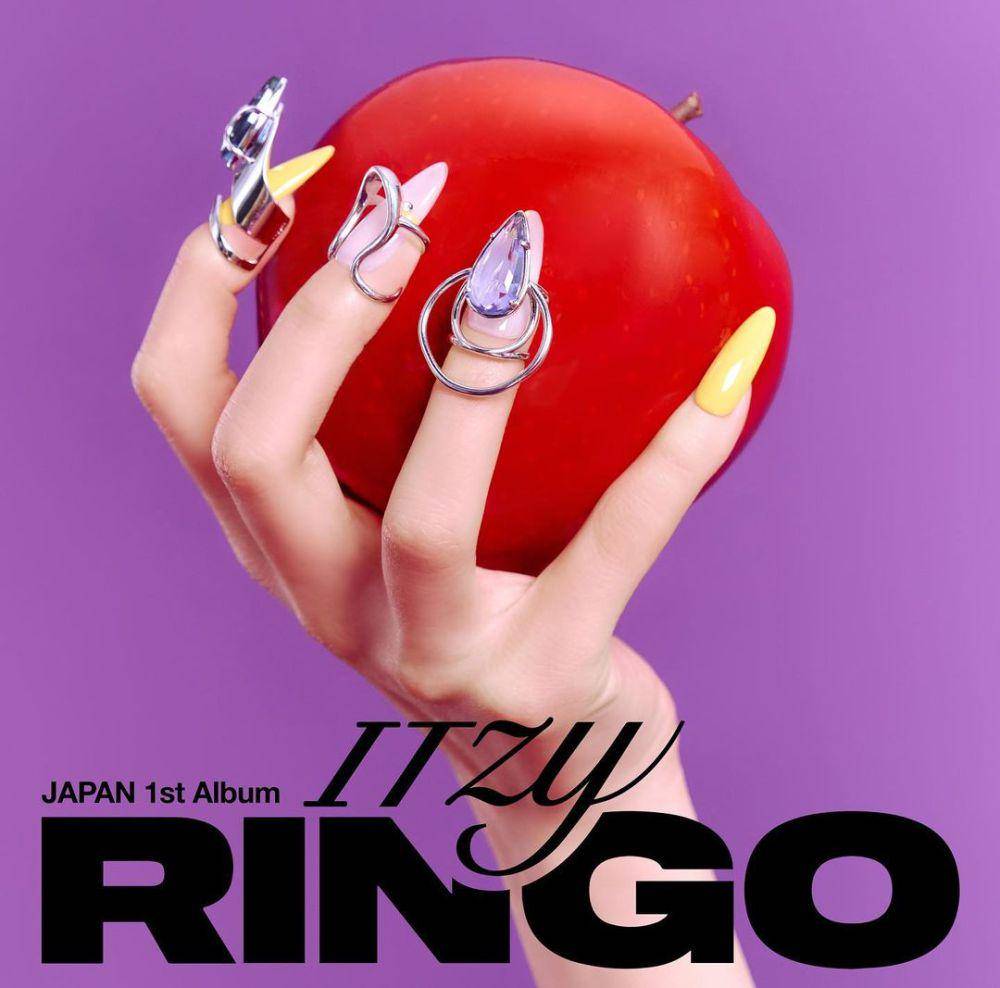 ITZY JAPAN 1st Album (instagram.com/itzyofficial_jp)