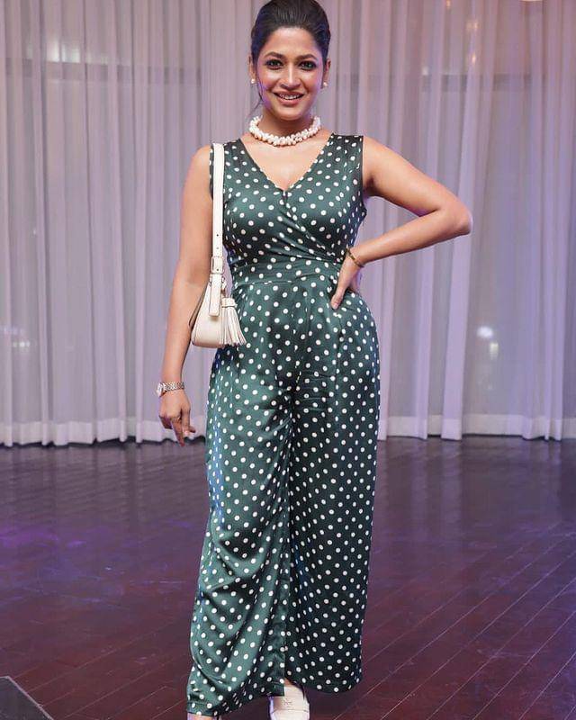 Azmeri Haque Badhon (instagram.com/badhon_hq)