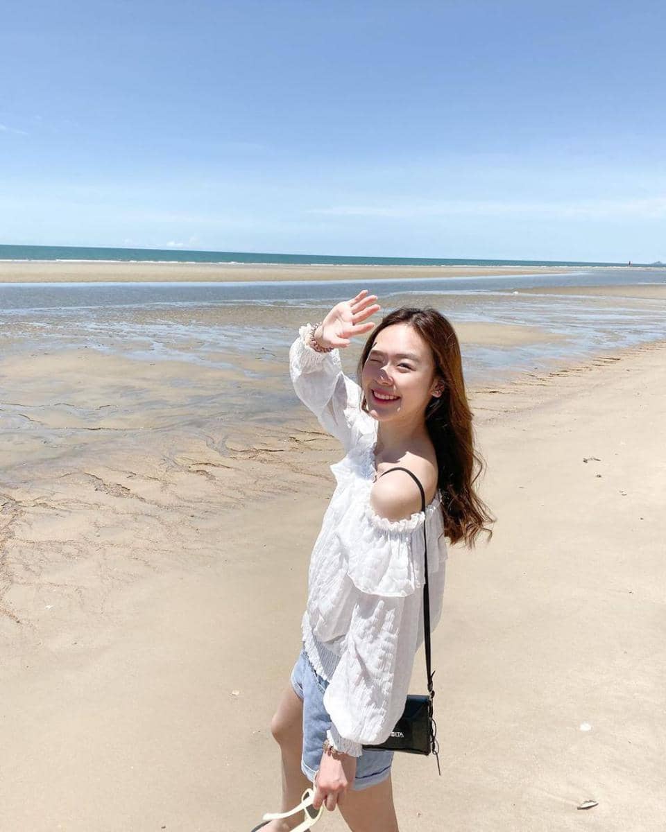 padu padan short pants ala June Wanwimol (instagram.com/junewanwimol19)