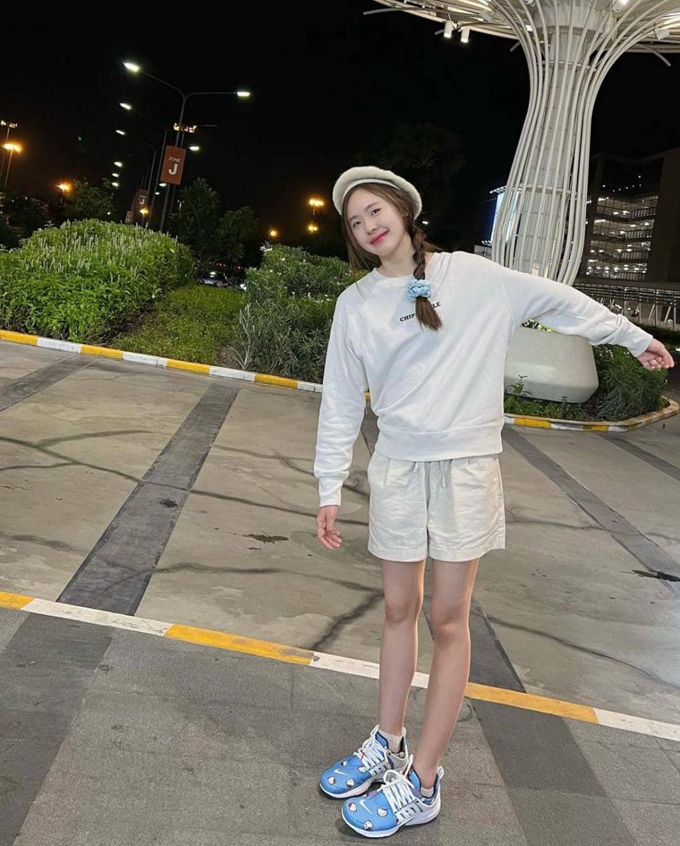 padu padan short pants ala June Wanwimol (instagram.com/junewanwimol19)