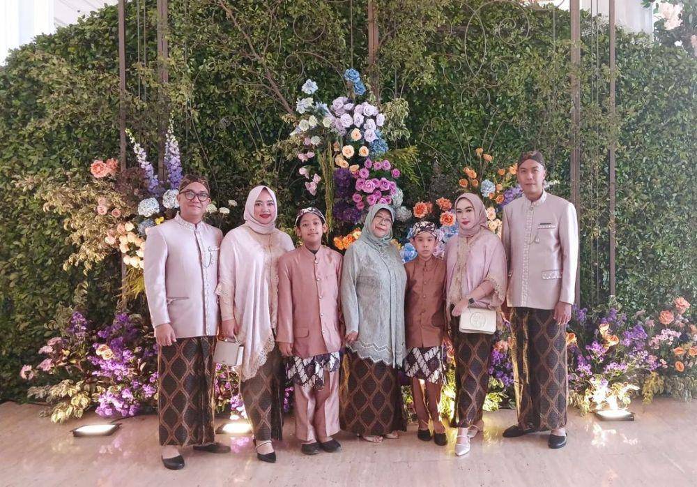 Pernikahan Adinda Thomas dan Raka Akmal. (Instagram.com/mailasyafika)