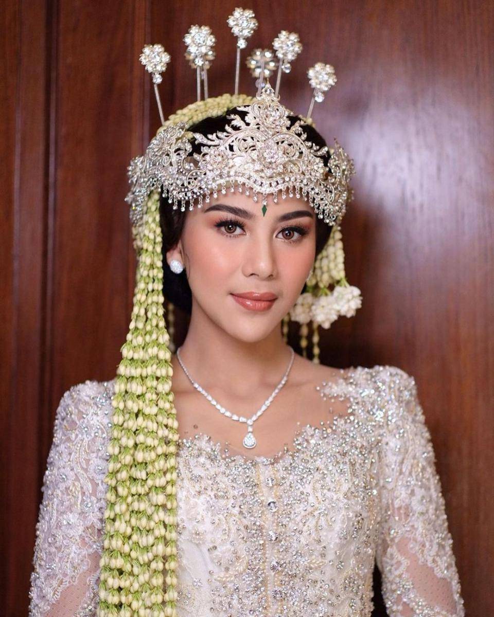 Akad nikah Adinda Thomas dan Raka Akmal. (Instagram.com/marlenehariman)
