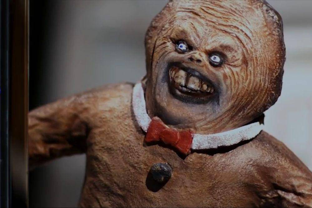adegan dalam film The Gingerdead Man (dok. Full Moon Features/The Gingerdead Man)