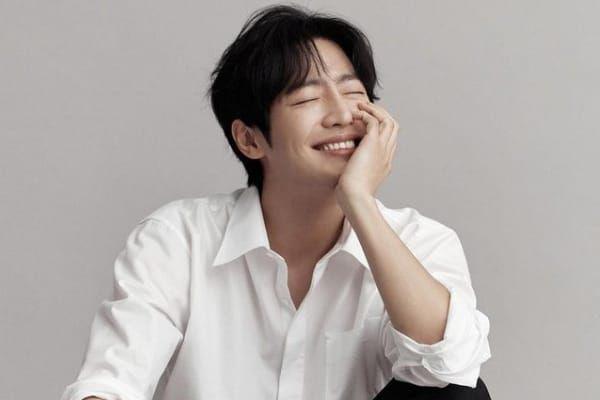 Lee Sang Yeob Beberkan Fakta di Balik Rencana Pernikahannya