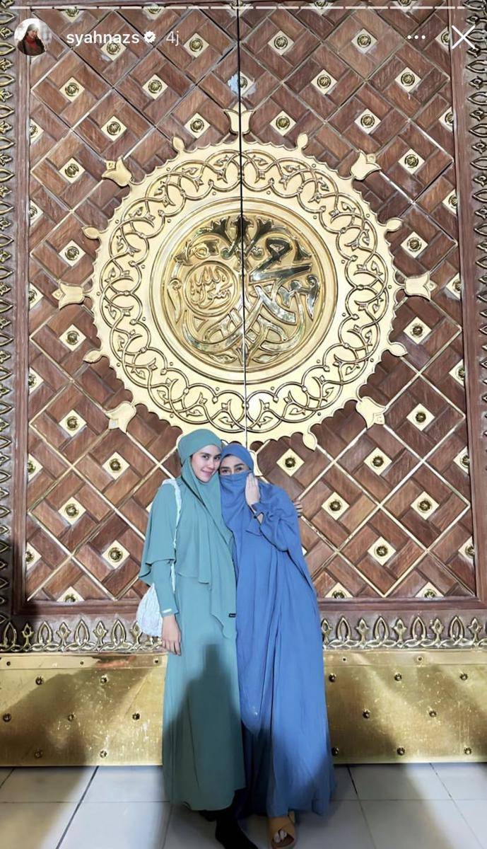 potret Syahnaz Sadiqah umrah bareng suami (Instagram.com/syahnazs)
