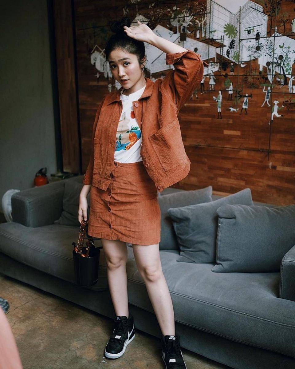 Koleksi one set ala Febby Rastanty (instagram.com/febbyrastanty)