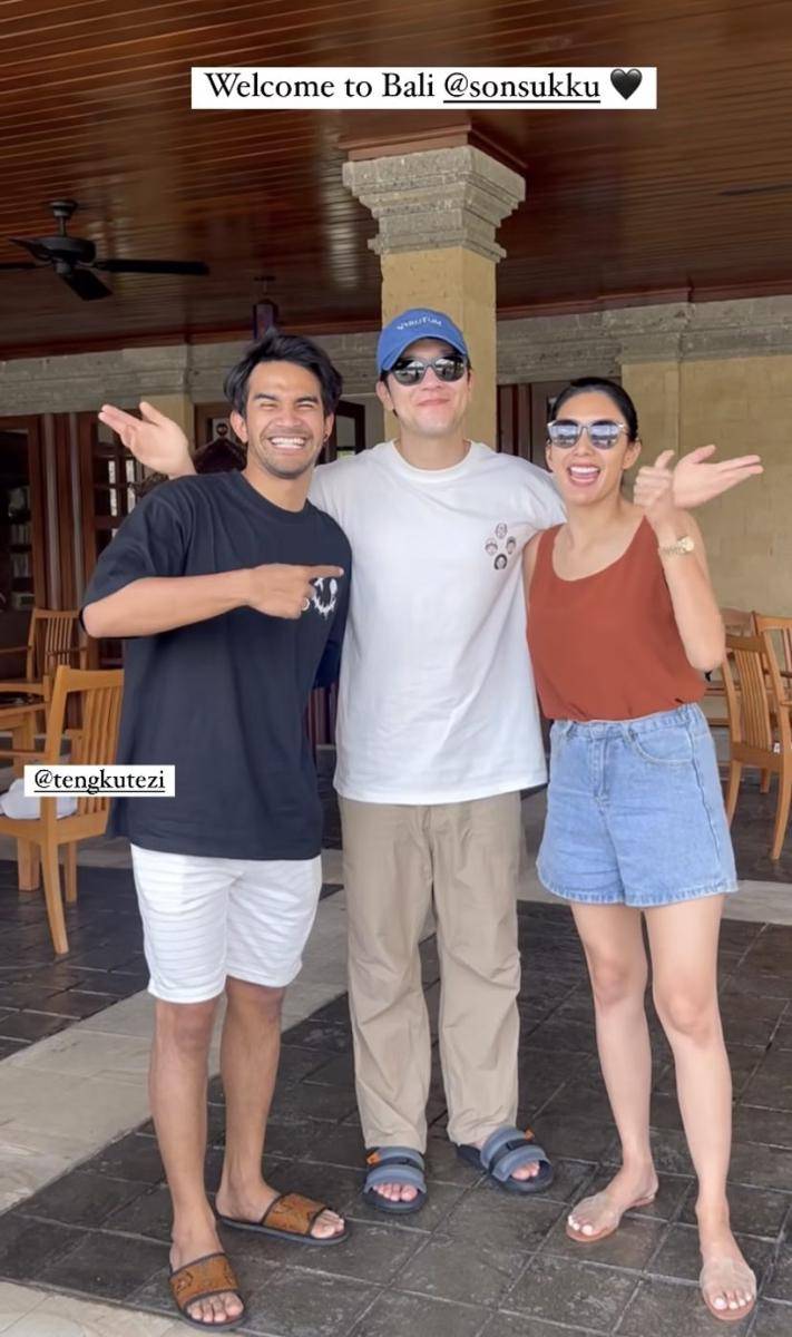 potret Tyas Mirasih dirangkul Son Suk Gu (Instagram.com/tyasmirasih)
