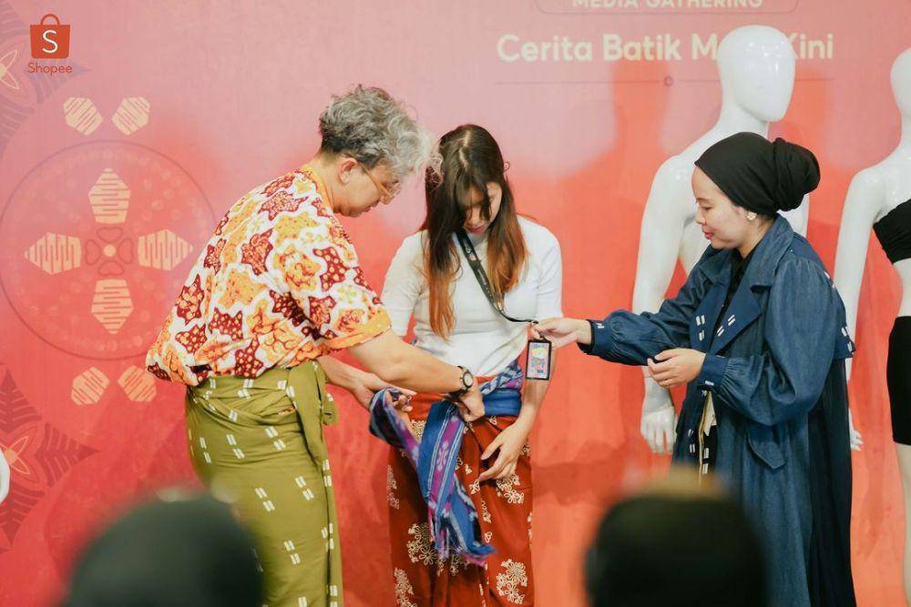 Acara Cerita Batik Masa Kini, yang diselenggarakan oleh Shopee untuk memperingati Hari Batik Nasional 2023 (dok. Istimewa)