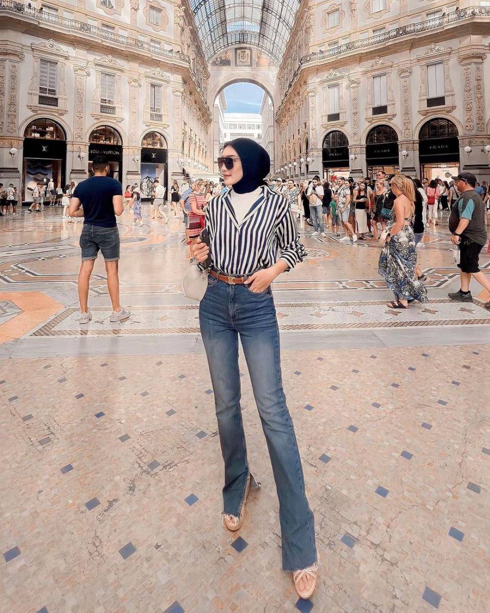 mix and match celana
jeans ala Melody Prima (instagram.com/melodyprima)