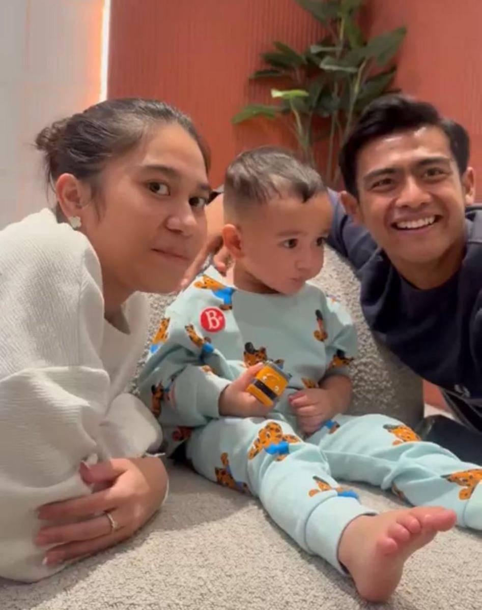 Azizah dan Arhan (instagram.com/fuji_an)