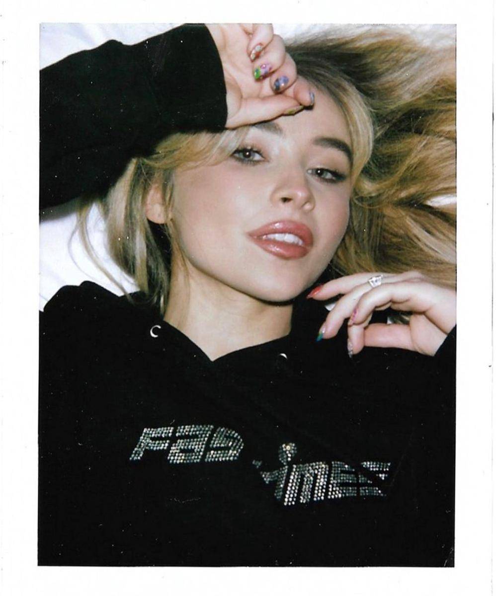 Sabrina Carpenter (instagram.com/sabrinacarpenter)