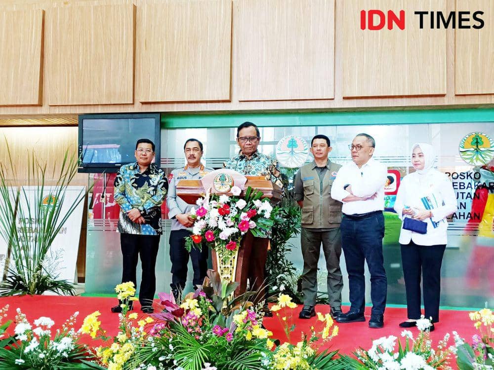 Mahfud Bantah Ada Asap Karhutla Melintas ke Negara Lain