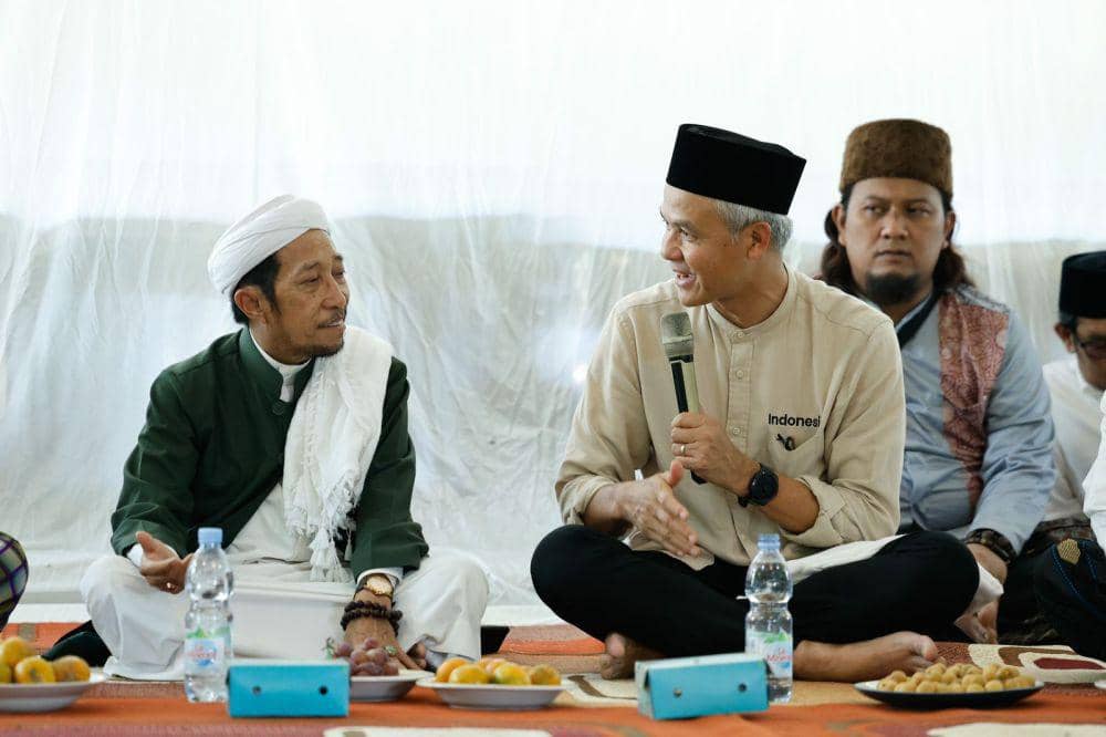 Ganjar Pranowo berkunjung ke Pondok Pesantren (Ponpes) Gedongan, Cirebon, Jawa Barat, pada Minggu (8/10/2023) (IDN Times/Istimewa)