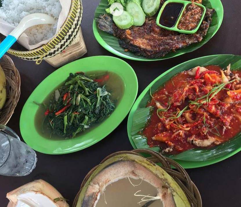 Ayam Remuk Pak Tisto (instgaram.com/payakumbuh.kuliner)