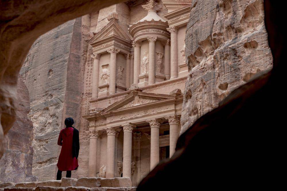 ilustrasi Petra (unsplash.com/@aqaisieh)