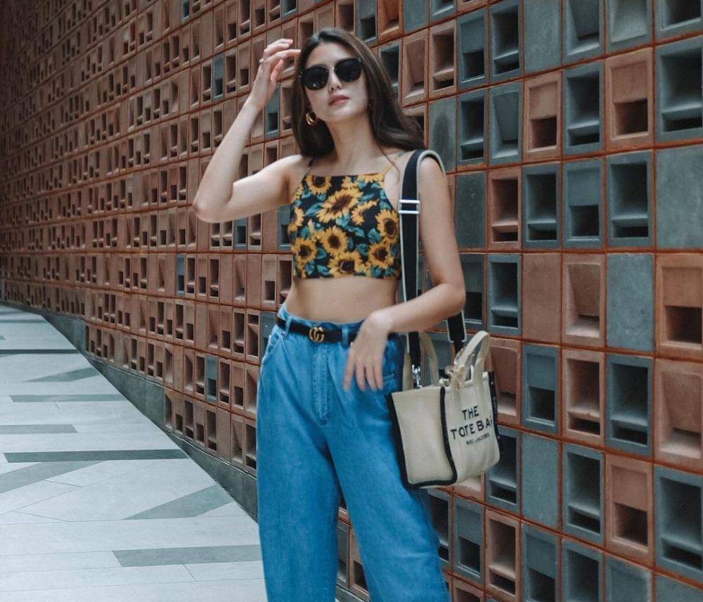 ide outfit pakai sleeveless top ala Natasha Mannuela (instagram.con/natashamannuela)