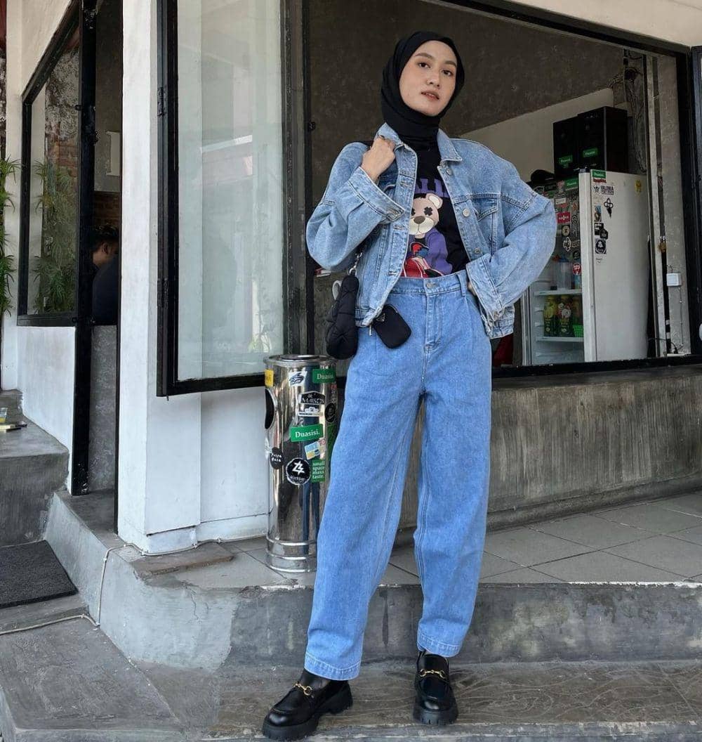 ide outfit pakai denim jacket ala Inas Rana (instagram.com/inasrana)