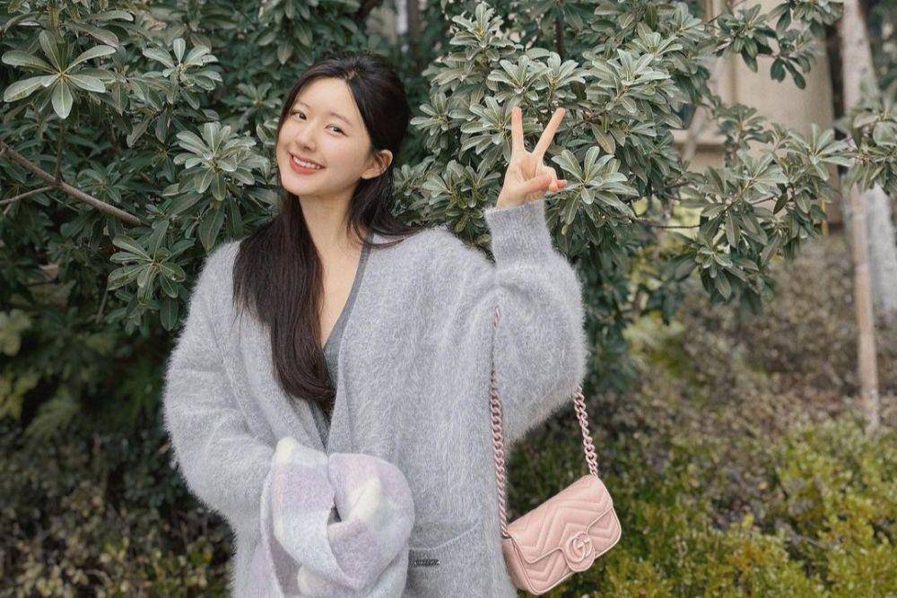 Zhao Lusi (instagram.com/rooosyzh09)
