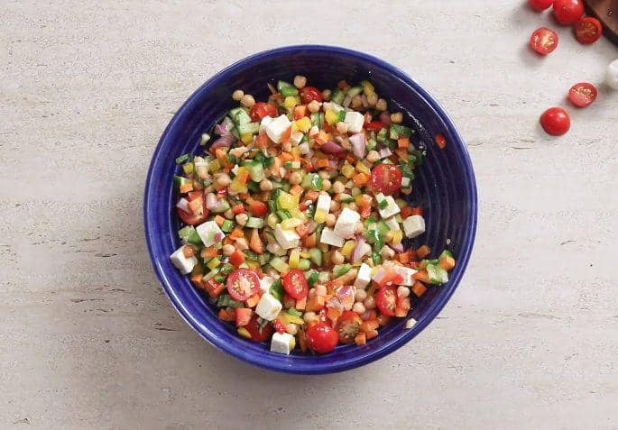 ilustrasi chopped salad (youtube.com/Sanjeev Kapoor Khazana)