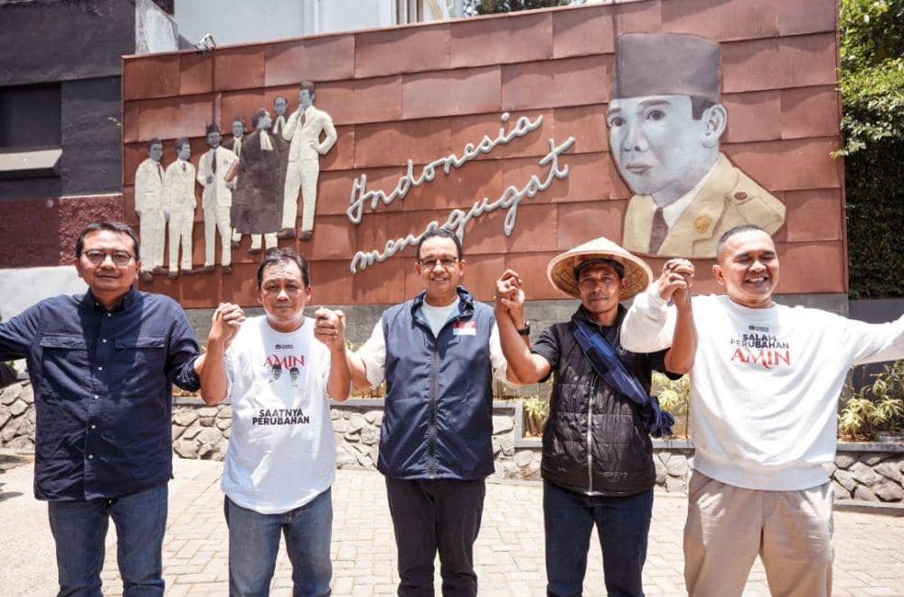 Bakal capres Anies Baswedan ketika ditolak menggunakan Gedung Indonesia Menggugat (GIM) pada 8 Oktober 2023. (www.twitter.com/@aniesbawedan)
