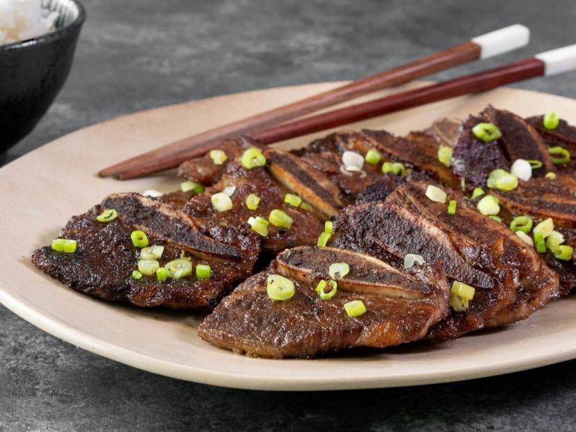Ilustrasi yangnyeom-galbi ala Korea (foodnetwork.com)