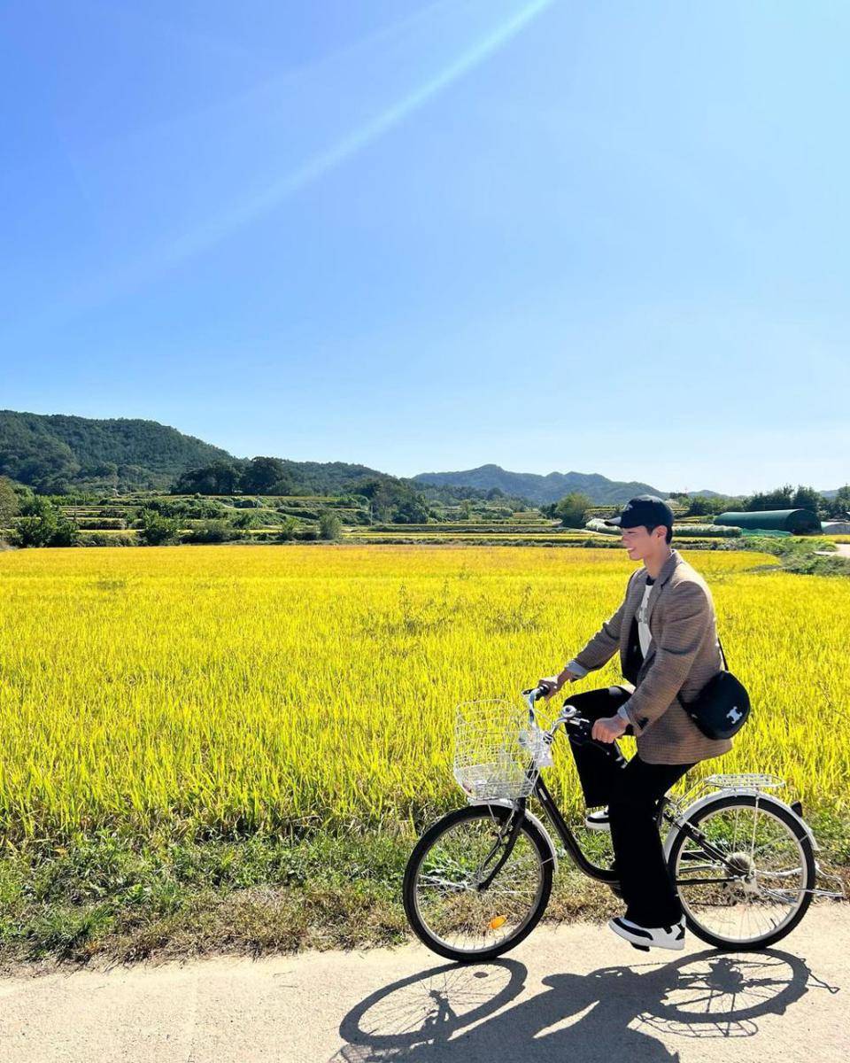 momen seru liburan Park Bo Gum di Andong (instagram.com/bogummy)