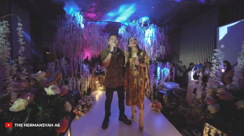 Arsy nyanyi di pernikahan (YouTube.com/The Hermansyah A6)