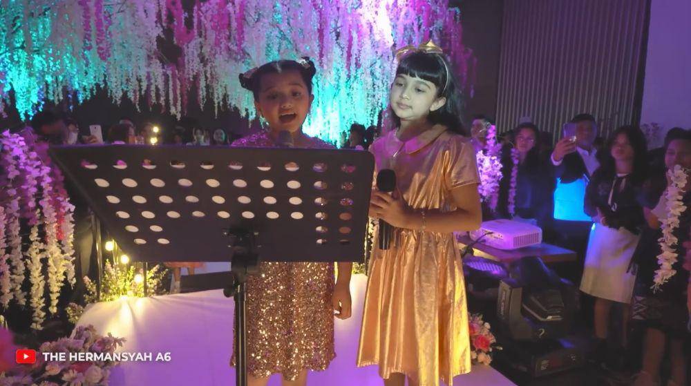 Arsy nyanyi di pernikahan (YouTube.com/The Hermansyah A6)