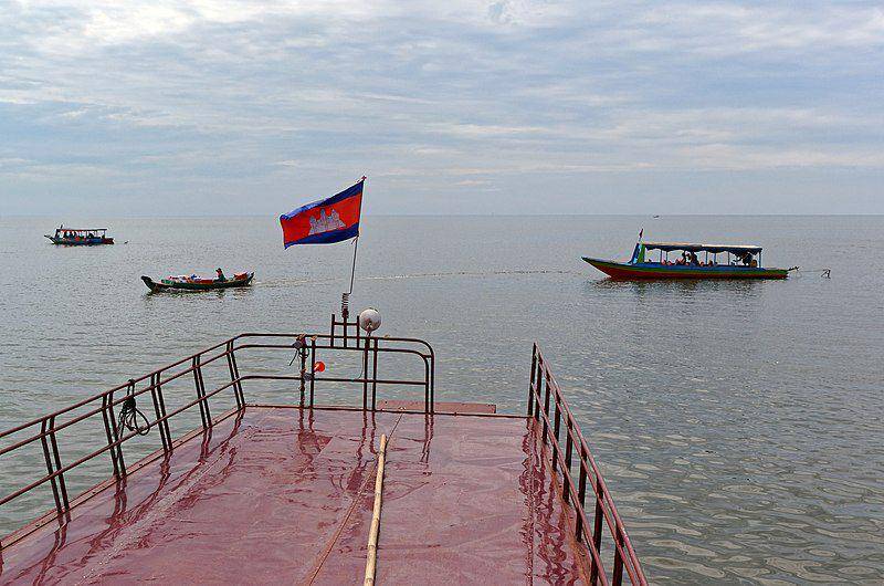 Danau Tonle Sap (commons.wikimedia.org/Jakub Halun)
