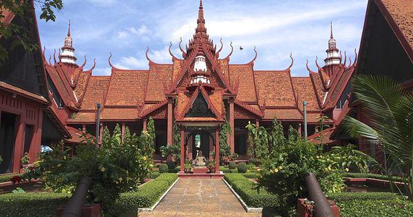 5 Landmark Hits di Phnom Penh, Jangan Sampai Terlewatkan!