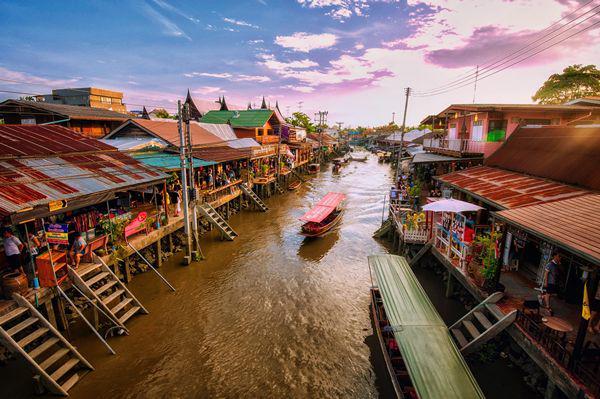 5 Rekomendasi Floating Market di Thailand, Wajib Dikunjungi