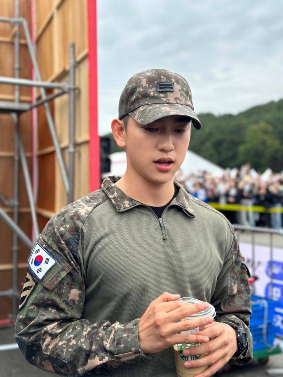 Park Jin Young (twitter.com/JINYOUNG)