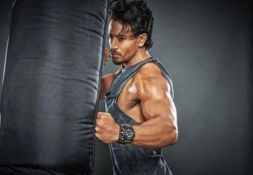 Tiger Shroff (instagram.com/tigerjackieshroff)
