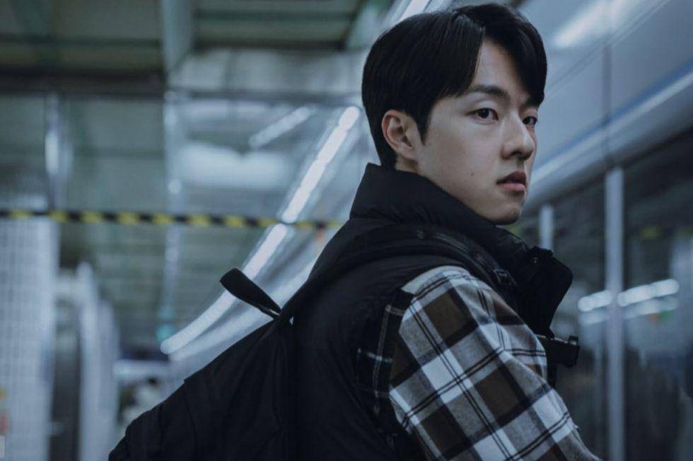 cuplikan Kim Dong Hwi di drakor The Deal (instagram.com/dal_photo_)
