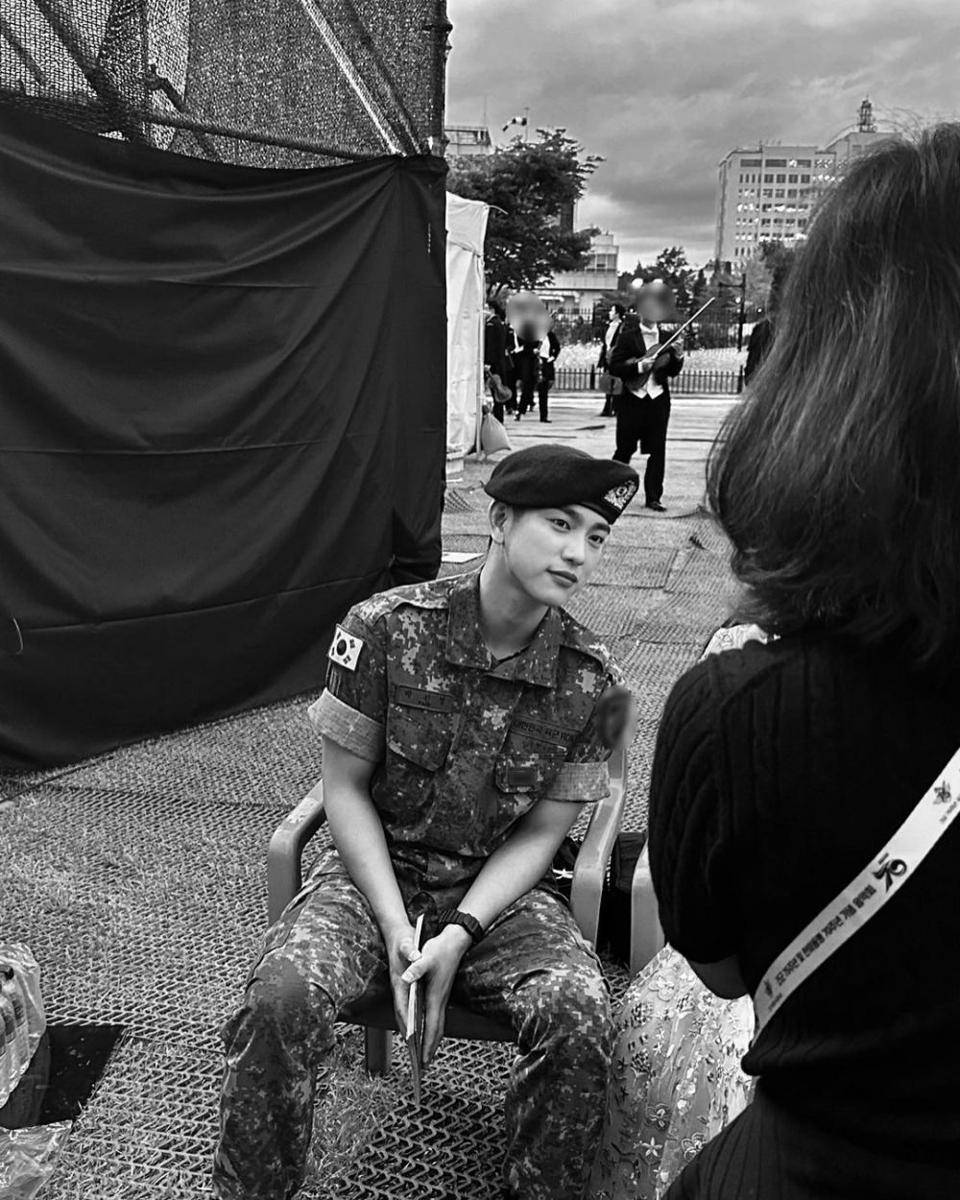 Park Jin Young (instagram.com/jinyoung_0922jy)