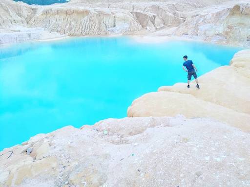 Danau Kaolin, Bangka Belitung. (dok. Instagram.com/kokama.12)