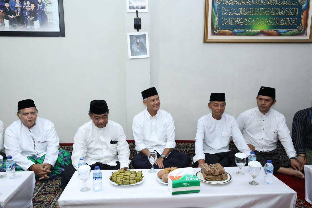 Datangi Ponpes Cipasung, Ganjar Ziarah dan Temui Ulama (IDN Times/istimewa)