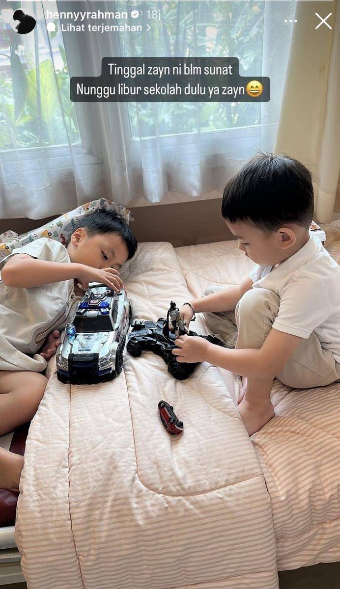 potret Alvin Faiz jenguk Yusuf disunat (Instagram.com/hennyyrahman)