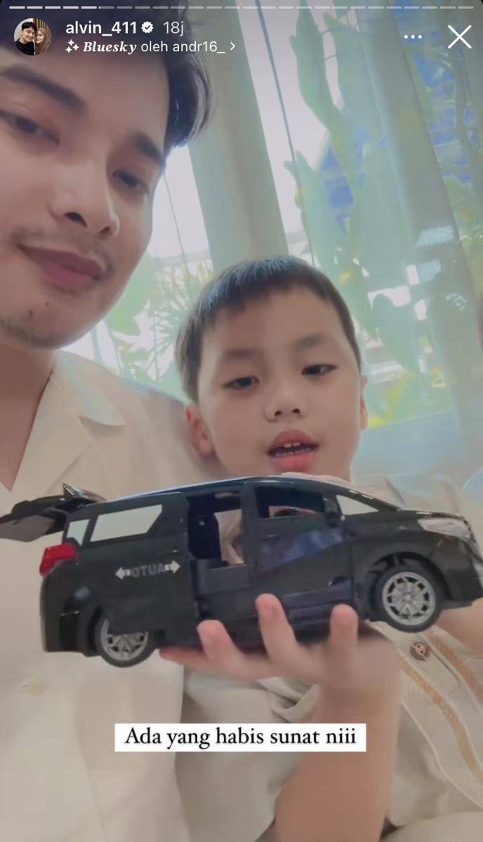 potret Alvin Faiz jenguk Yusuf disunat (Instagram.com/alvin_411)