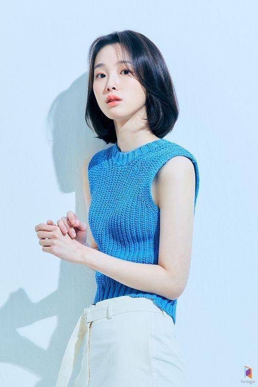 Kang Hae Lim (starnewskorea.com)